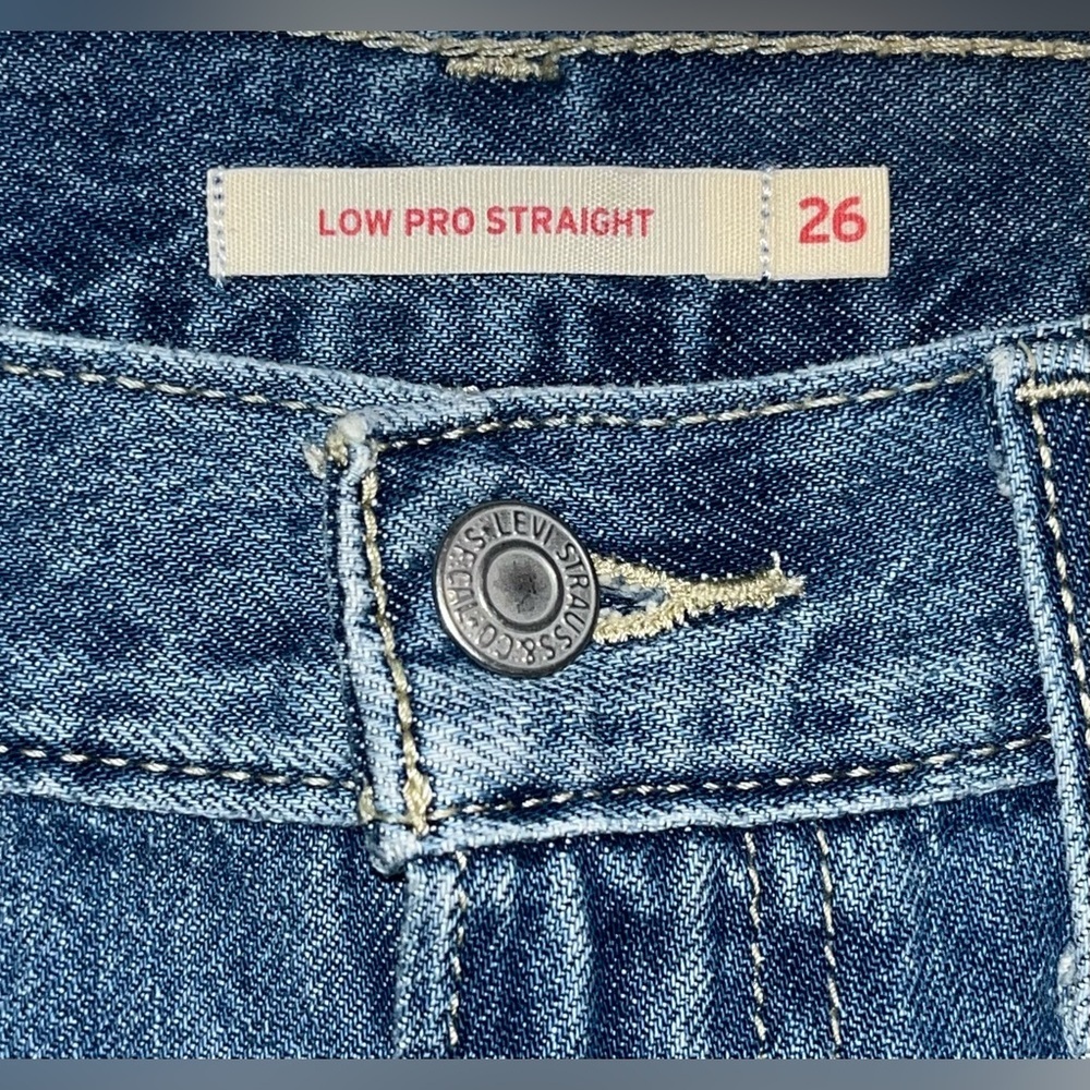 Levi's Low Pro Straight Jeans Sz 26 Medium Wash 100% cotton distressed - Picture 5 of 5